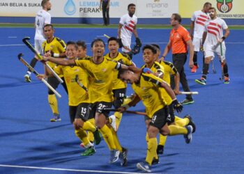 PEMAIN Malaysia meraikan jaringan gol ketika menentang Mesir pada kejohanan  Piala Sultan Azlan Shah  di Ipoh hari ini. - UTUSAN/ZULFACHRI ZULKIFLI