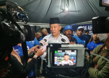 MOHAMAD Hasan ketika ditemui pemberita di Sendayan, Seremban, semalam.