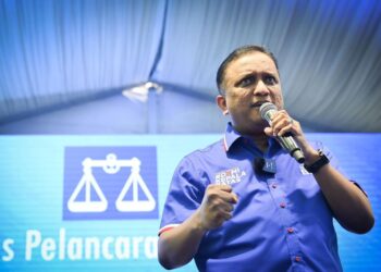 REEZAL Merican Naina Merican ketika Program Dialog Kepimpinan Masyarakat Setempat Zon Kota Damansara di Bandar Pinggiran Subang.