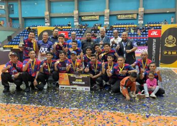 Skuad sepak takraw Johor berjaya menumpaskan Angkatan Tentera Malaysia dalam perlawanan akhir yang berlangsung di Stadium Titiwangsa sebentar tadi.