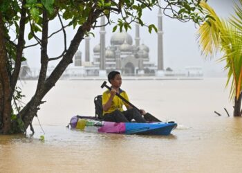 KEJADIAN banjir besar di Terengganu, baru-baru ini berpunca daripada kelemahan sistem perparitan dan saliran yang tidak mengikut spesifikasi ditetapkan.