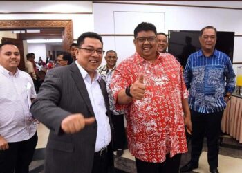 SULAIMAN Md. Ali (kiri) dan Ab. Rauf Yusoh