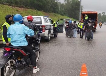 SEBAHAGIAN motosikal yang diperiksa oleh JPJ Negeri Sembilan dalam penguatkuasaan sempena Tahun Baharu Cina 2023.-GAMBAR/ IHSAN JPJ.