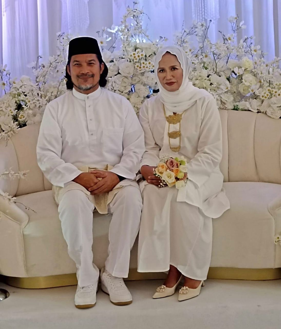 Rashidi Ishak Tamatkan Zaman Duda Dengan Pengarah Kampung People 