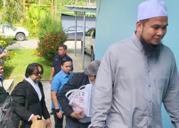 EBIT Lew semasa hadiri perbicaraan di Mahkamah Majistret Tenom hari ini.