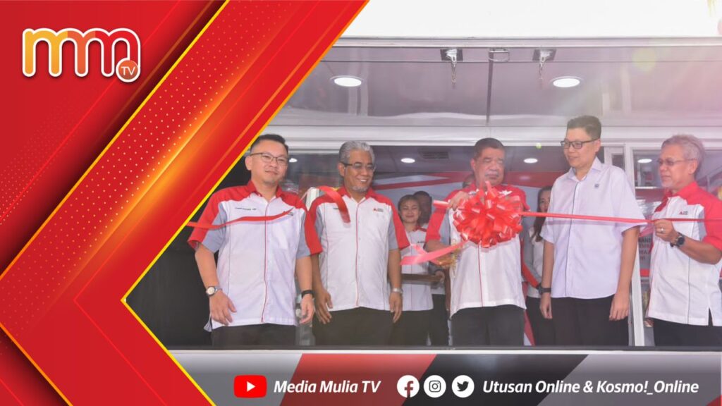 Datuk Seri Mohamad Sabu melancarkan Bank Bergerak pertama Agrobank di Sabah Datuk Seri Mohamad Sabu melancarkan Bank Bergerak pertama Agrobank di Sabah