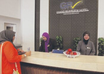 PENGLIBATAN wanita dalam tenaga kerja buruh di Malaysia berbanding negara-negara ASEAN lain
masih agak rendah dan dalam masa sama perlu diberi perhatian.