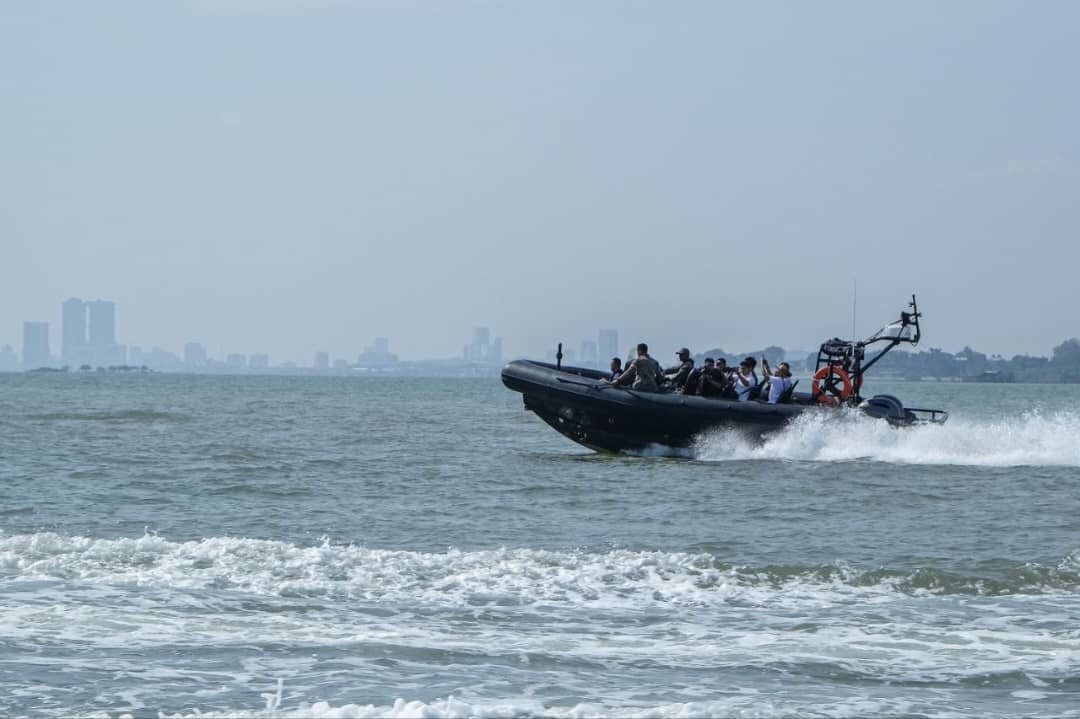 SAR komando lemas ditangguhkan