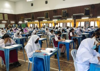 Kerajaan diminta melihat masalah rumah sewa mahal antara punca pelajar SPM tidak mahu meneruskan pengajian. - Gambar hiasan