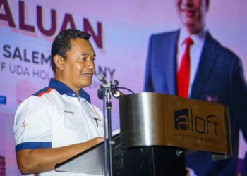 KETUA Pegawai Eksekutif UDA Holdings Berhad, Datuk Sr. Mohd Salem menyampaikan ucapan pada Pelancaran SUKUK UDA 2023 di Hotel Aloft KL Sentral. - UTUSAN/SADDAM YUSOFF
