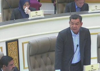 ABDUL RAZAK Abdul Rahman menjawab soalan ketika sesi pertanyaan-pertanyaan lisan pada Sidang DUN Melaka di Seri Negeri, Ayer Keroh, Melaka.