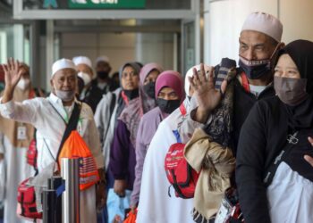 DARI segi hukum syaraknya,
pendeposit B40 tidak diwajibkan
pergi haji sekiranya deposit mereka
masih belum mencukupi tanpa
subsidi.