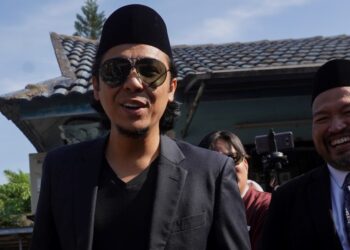 SYAMSUL YUSOF tiba di Mahkamah Rendah Syariah Gombak Timur bagi kes tuntutan pembelaan kes nusyuz yang difailkan isterinya Sarah Liyana