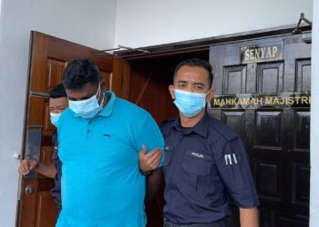 TERTUDUH mengaku tidak bersalah di Mahkamah Majistret, Ayer Keroh, Melaka atas pertuduhan mengugut untuk membunuh bekas isterinya.