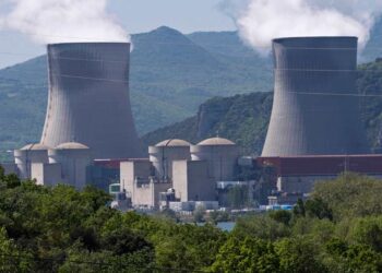 LOJI tenaga nuklear mampu menghasilkan sumber tenaga yang bersih namun seringkali dikaitkan dengan isu keselamatan.