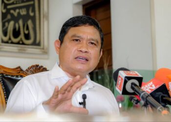 MOHAMAD ALI Mohamad dalam sidang akhbar khas di Baitul Tariq, Klebang Permai, Melaka. - UTUSAN/SYAFEEQ AHMAD