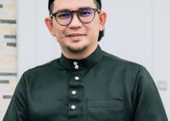MOHD. Azmawi Fikri Abdul Ghani.