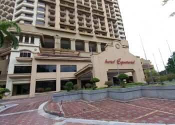 HOTEL Equatorial di Banda Hilir, Melaka masih belum dibuka sejak ditutup ekoran pandemik Covid-19 pada 2020. - UTUSAN/AMRAN MULUP