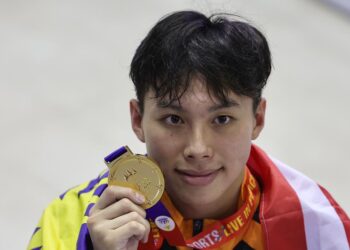 Atlet renang negara, Khiew Hoe Yan meraih pingat emas  acara 200 meter gaya bebas lelaki Sukan SEA Kemboja 2023 dalam aksi yang berlangsung di Pusat Akuatik Nasional Morodok Techo, Phnom Penh.