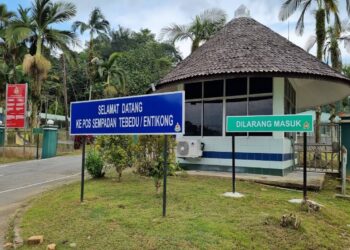 POS sempadan Kompleks Imigresen, Kastam, Kuarantin dan Keselamatan (ICQS), Tebedu/Entikong di Sarawak.