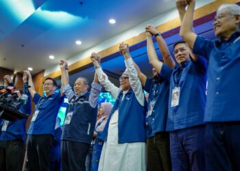 SEBAGAI pembangkang, Perikatan Nasional (PN) sepatutnya memperjuangkan isu-isu rakyat.