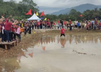 MAJLIS Perasmian Sambutan Hari Antidadah 2023 Peringkat Negeri Sembilan dan Karnival Mega Belia Beliawanis MPKK DUN Seri Menanti bersama Pejabat Daerah dan Tanah Kuala Pilah yang diadakan di Kuala Pilah hari ini.-UTUSAN/NOR AINNA HAMZAH.