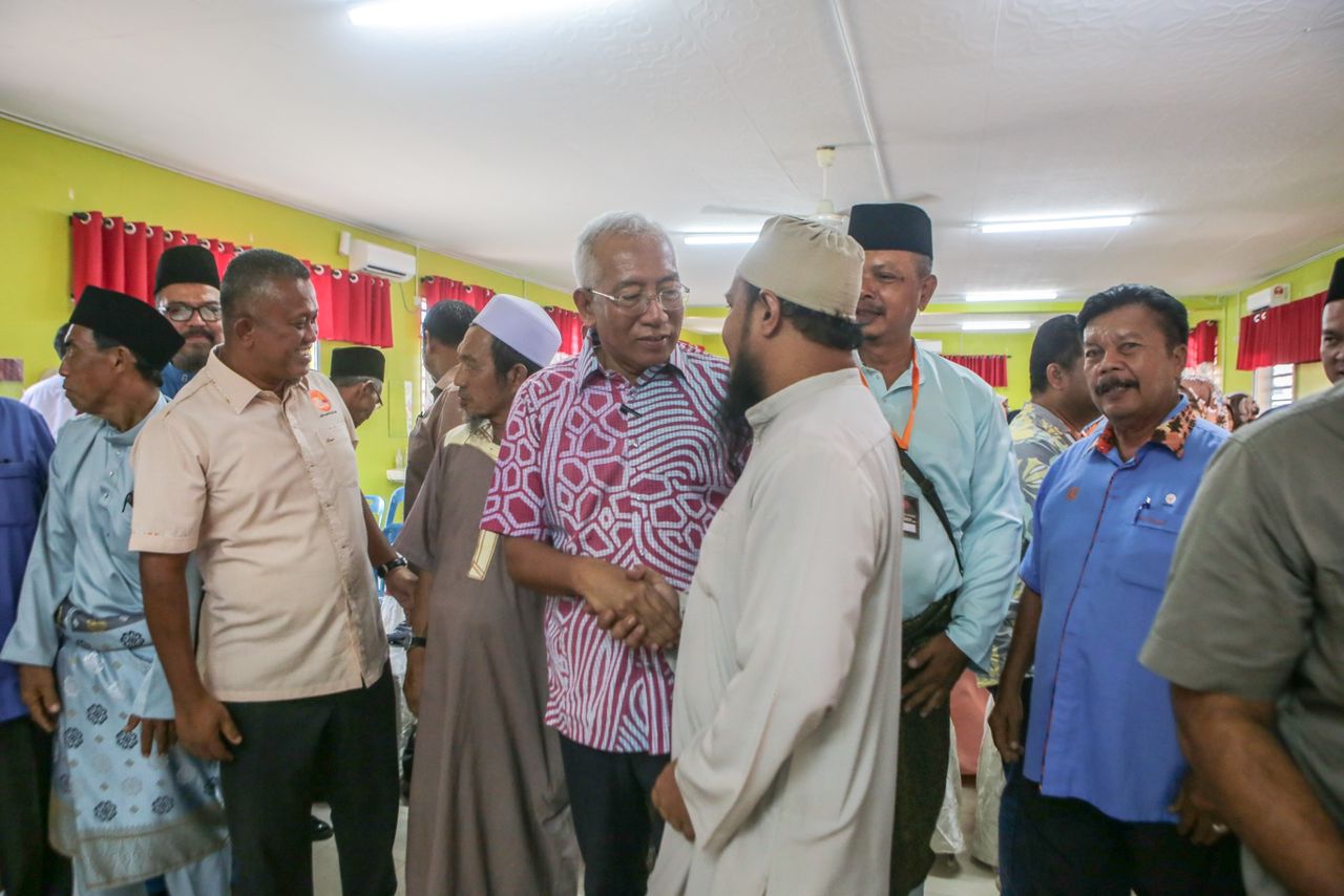 Isu Kedah, Pulau Pinang perlu selesai secara rundingan -Mahdzir Khalid