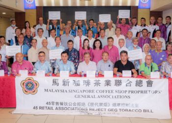 MSCSPGA mewakili 20,000 ahli membantah RUU GEG di Kota Laksamana, Melaka. - UTUSAN/SYAFEEQ AHMAD