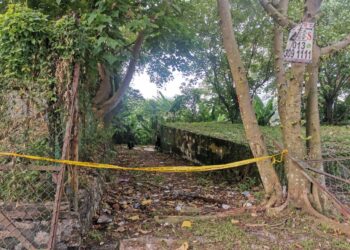 LOKASI dua lelaki maut ditembak polis awal pagi tadi.
