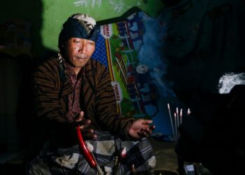 KI Joko Sapu-Jagat merupakan antara pawang hujan terkenal di Indonesia. - AGENSI