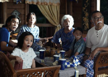 NIKMATI Velvet Crème Matcha Latté panas dan ais dalam suasana kekeluargaan bersama orang tersayang.