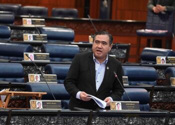ANTHONY Loke sesi penggulungan usul Menjunjung Kasih Titah Diraja di Dewan Rakyat. - JABATAN PENERANGAN