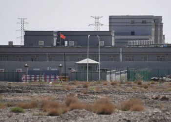 GAMBAR bertarikh 2 Jun 2019 menunjukkan satu daripada kem tahanan yang dibangunkan China untuk menahan penduduk Uighur di wilayah Xinjiang. - AFP