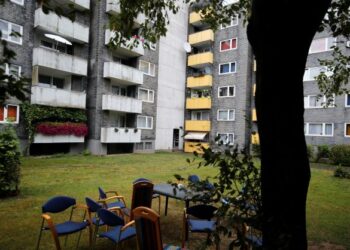 LOKASI lima mayat kanak-kanak ditemukan maut di pangsapuri di bandar Solingen, barat Jerman, 3 September 2020. - AFP