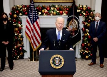 PRESIDEN Amerika Syarikat, Joe Biden berucap mengenai varian Omicron di White House di Washington DC. - AFP