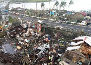 KEMUSNAHAN yang berlaku di Surigao City di wilayah Surigao del Nonte, Filipina. - AFP