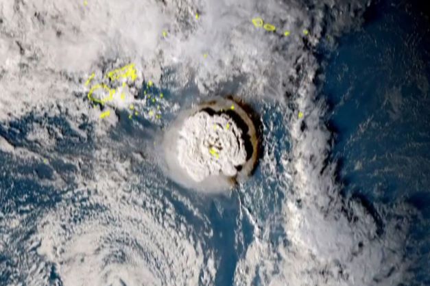 Les éruptions volcaniques aux Tonga sont aussi fortes que le Krakatau, entendues jusqu’en Alaska