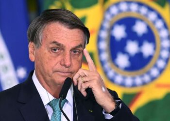JAIR Bolsonaro didakwa tidak serius tangani pandemik Covid-19 di Brazil. - AFP