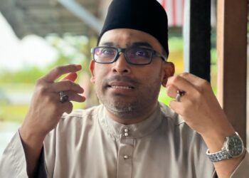 ASRUL Nizan Abd Jalil bercakap kepada pemberita selepas Majlis Minum Petang Bersama Media di Jamiran’s Cafe, Kangar, Perlis hari ini. -UTUSAN/ASYRAF MUHAMMAD