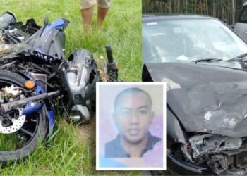 KEADAAN motosikal dan kereta yang terlibat dalam kemalangan sehingga mengorbankan Muhammad Ashraf Malek (gambar) dalam kejadian di KM 10 Jalan Kuala Pilah-Batu Kikir berhadapan dengan Klinik Kesihatan Juasseh, Kuala Pilah pagi tadi.