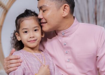 SUDAHLAH nombor telefon disekat bekas
isteri dan ibu mentua, Adam juga tidak tahu di mana keberadaan
anaknya, Ivy ketika ini.