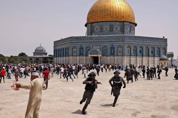 Penduduk Palestin Diserang Semasa Solat Subuh Di Masjidil Aqsa Utusan Digital