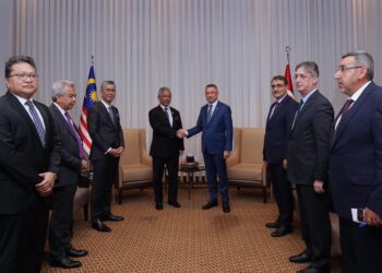 YANG di-Pertuan Agong berkenan menerima menghadap Fuad Oktay di Ankara sempena Lawatan Negara Seri Paduka ke Turkiye. - ISTANA NEGARA