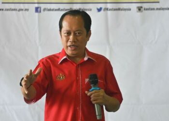 AHMAD MASLAN