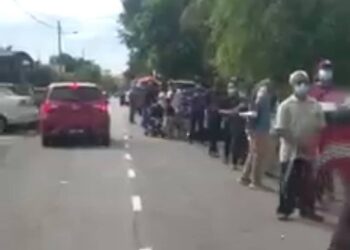 TULAR dalam media sosial video pesakit Covid-19 beratur untuk memasuki CAC Taman Sri Andalas, Klang Selangor.