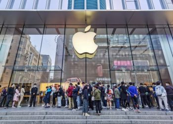 Apple telah memulakan usaha automotifnya sejak tahun 2014 menerusi Project Titan dan dilaporkan sedang berada dalam landasan tepat mengeluarkan kenderaan pada tahun 2024. – AFP