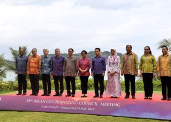 ZAMBRY Abd. Kadir ketika menyertai mesyuarat persediaan menjelang Sidang Kemuncak ASEAN Ke-42 di Labuan Bajo, Indonesia.  - GAMBAR IHSAN SEKRETARIAT ASEAN