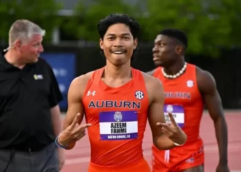 MUHAMMAD Azeem Fahmi akan menggalas cabaran 100 meter pada Kejohanan Dunia di Hungary, Sabtu ini.