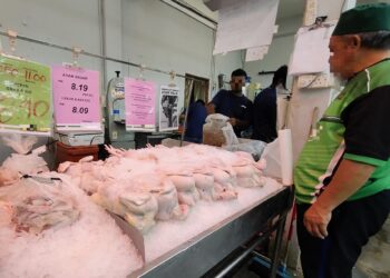 KERAJAAN memberi amaran kepada orang tengah agar tidak memanipulasi harga ayam di pasaran.