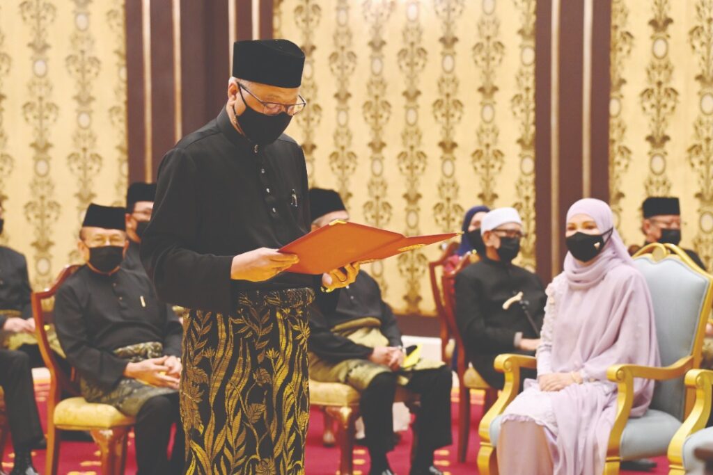 Sekali undi dapat tiga perdana menteri – Utusan Digital